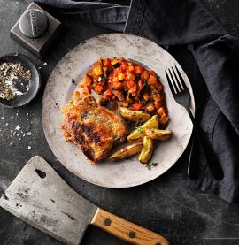 KycklingSteak med Ratatouille och klyftpotatis - urbenad kycklingklubba - Kronfågel