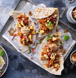 Kycklingtaco med ananas- och granatäppelsalsa