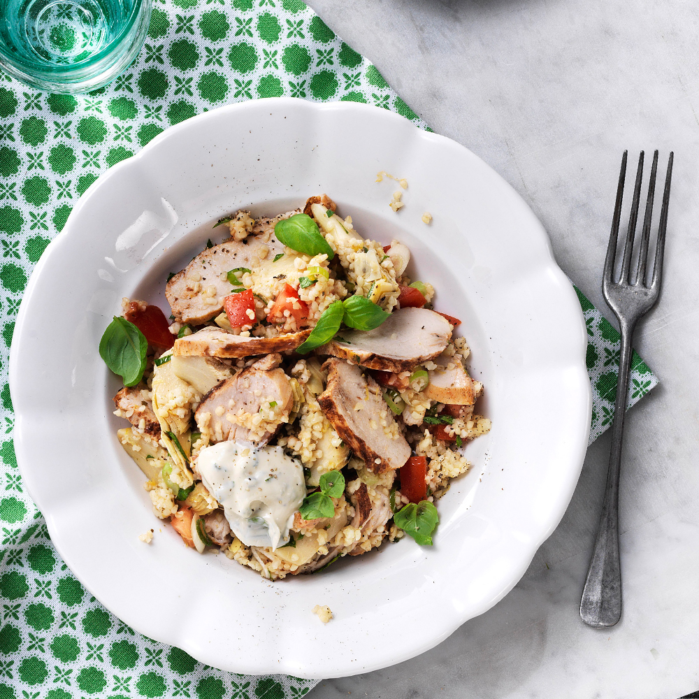 Bulgursallad-med-Caesar-kyckling-stekt-och-skivad