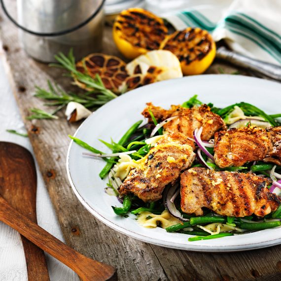 CITRONGRILLAD KYCKLINGLÅRFILÉ med sallad och färska bönor - Kronfågel