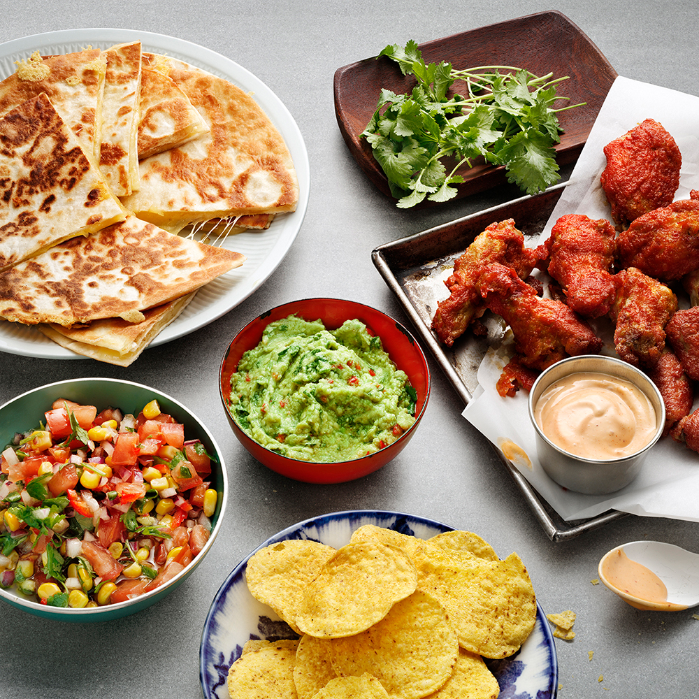 Hot-Chicken-Wings-buffé-med-mexikanska-såser