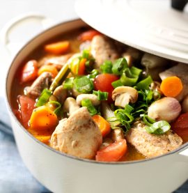 KLASSISK KYCKLINGGRYTA med svamp och morötter - Kronfågel