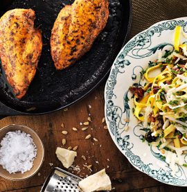 Kycklingfilé Dragon och citron med en härlig pastasallad