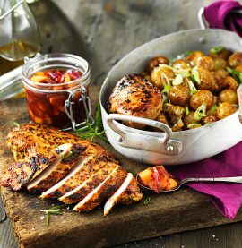 Vitlöksmarinerad kycklingfilé med äpple- & rödlökschutney