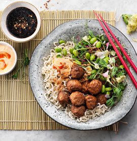 Köttbullar med srirachasås. Ett recept inspirerat av asien.