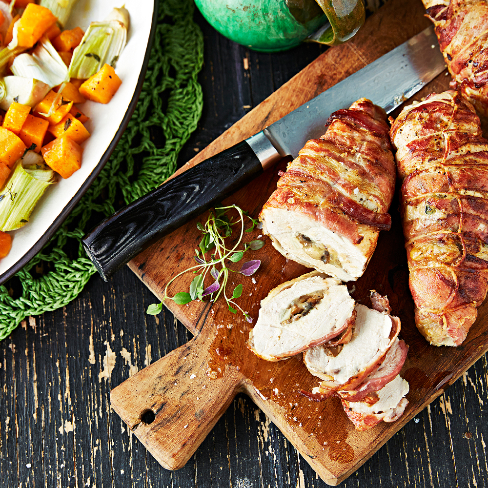 Svamp--och-ostfylld-kycklingbröstfilé-med-bacon