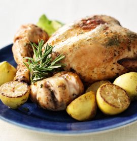 Ugnsstekt Gårdskyckling med citron och klyftpotatis