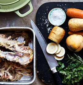 Lisas mustiga hemmagjorda kycklingbuljong