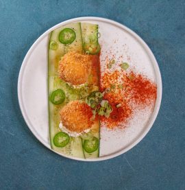 Kycklingkroketter med jalapeño, gurka och mynta