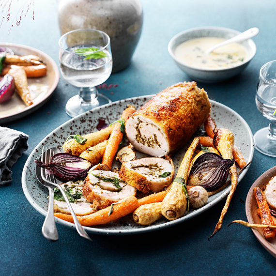 Ballotine på Urbenad hel kyckling med smak av örter