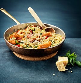 Kycklingwienerkorv, soltorkade tomater