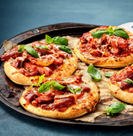 Korvstroganoffpizza - Kyckling från Kronfågel