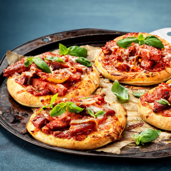 Korvstroganoffpizza - Kyckling från Kronfågel