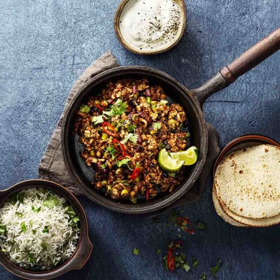 Chili Con Pollo med lime och gräddfil