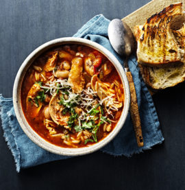 ITALIENSK BONDSOPPA med kyckling och parmesan - Kronfågel