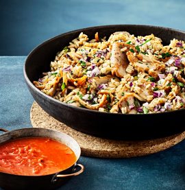 ONE POT RICE med kycklingkebab och tomatsås – Kronfågel