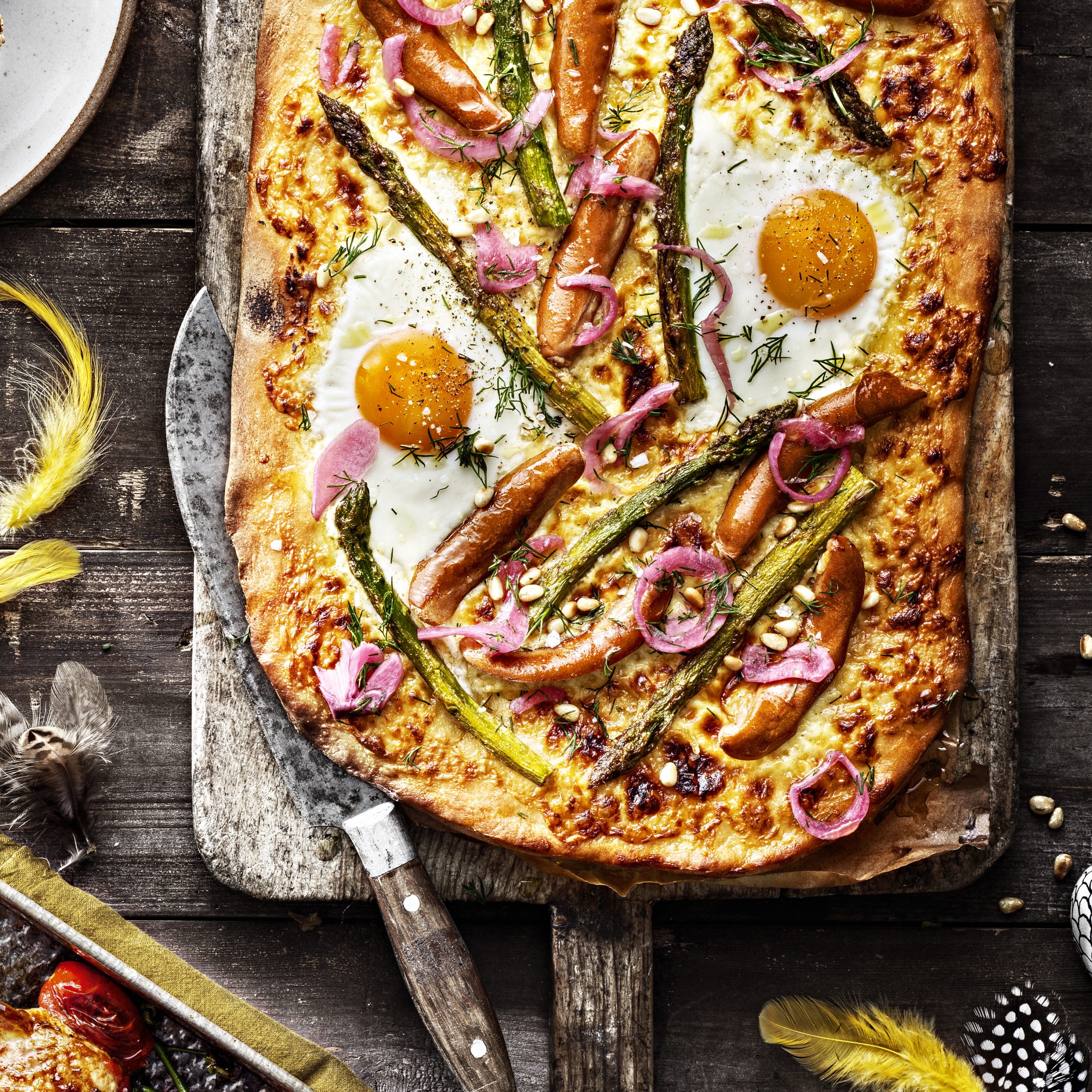 Påsk_Pizza_Bianco_kycklingprinskorvar_1000x1000px