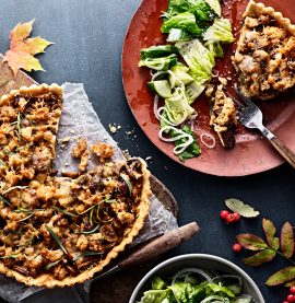 KYCKLINGFÄRSPAJ MED stekt svamp, dragon och cheddarost