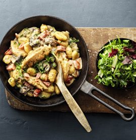 KRÄMIG GNOCCHI med kycklinginnerfilé, svamp och pecorino