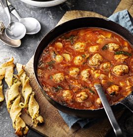 Minestronesoppa med kycklingköttbullar