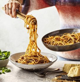 KYCKLINGBOLOGNESE med spaghetti – bosarps gårdar, Kronfågel