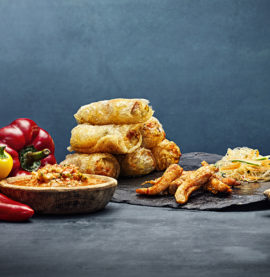 FRITERADE SPRINGROLLS med kyckling och het salsa