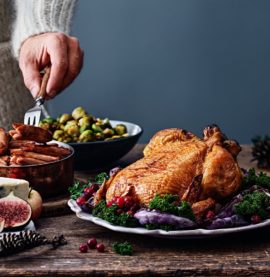 HEL JULKYCKLING med tranbärs- och sojaglaze - Kronfågel