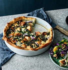 KYCKLINGPAJ GJORD PÅ DINKEL med curry, champinjoner och lök - Kronfågel