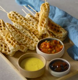 Korv i våffla - kycklinggrillkorv med smördegsvåffla