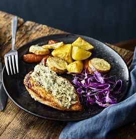 FÄRSKOSTFYLLD KYCKLING med ugnsrostade grönsaker - Kronfågel