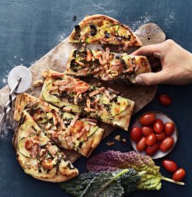 PIZZA BIANCA MED Alspånsrökt Strimlad Kyckling - Kronfågel