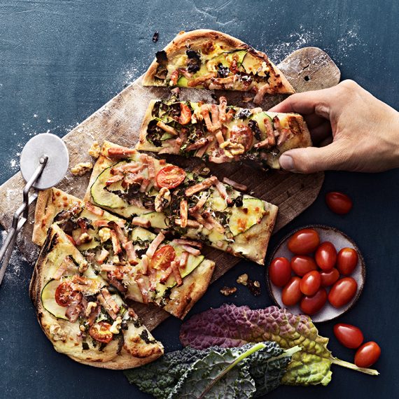 PIZZA BIANCA MED Alspånsrökt Strimlad Kyckling - Kronfågel